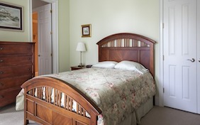 Bedroom bed